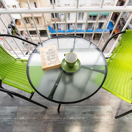 Downtown Luxury Boutique Suites : The Yellow Suite Szaloniki Kültér fotó