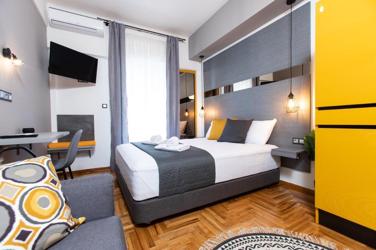 Downtown Luxury Boutique Suites : The Yellow Suite Szaloniki Kültér fotó